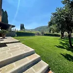 Il Vecchio Mandorlo 3*