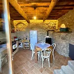 Il Vecchio Mandorlo 3*