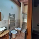 Il Vecchio Mandorlo Bed & Breakfast 3*