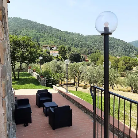 Il Vecchio Mandorlo Bed & Breakfast *
