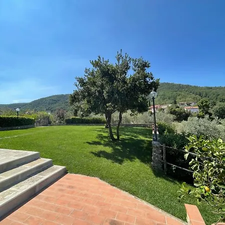 Il Vecchio Mandorlo Bed & Breakfast